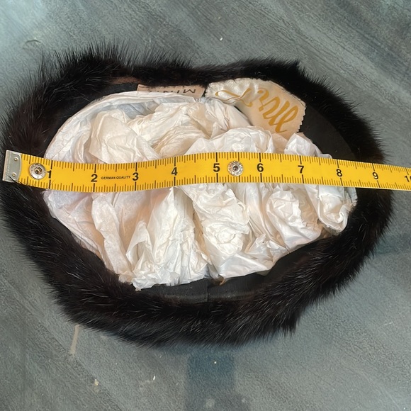 Vintage Black Mink Hat, from the 60’s - Picture 15 of 15
